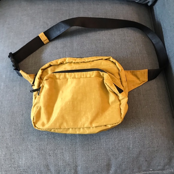camel fanny pack